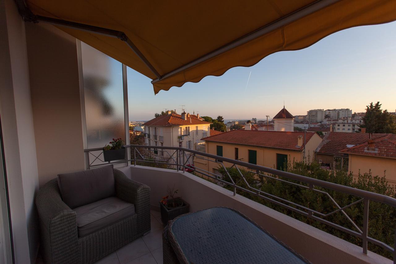 Stunning Views From This Lovely One Bedroom Apartment In Cannes Only A Short Walk From The Palais 479 Buitenkant foto